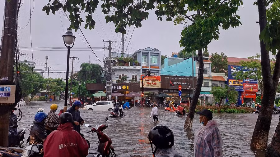 kien giang bo doi ho tro dan vuot bien nuoc (1).jpg