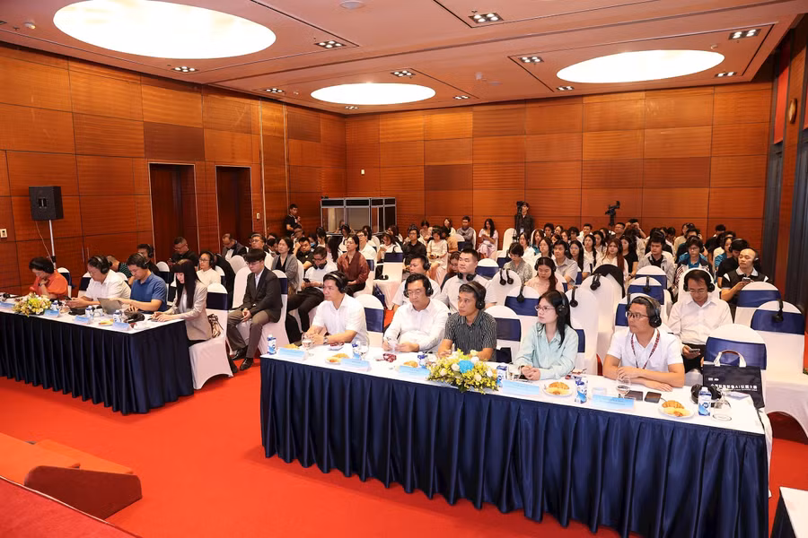 Quang cảnh buổi họp báo.