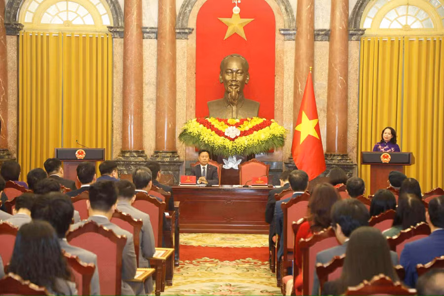 quang-canh-gap-mat.jpg