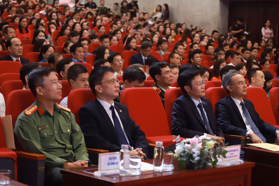 dai-bieu-7.jpg