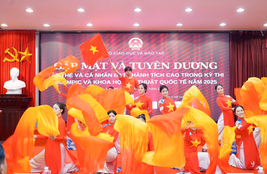 cover-12-12-1.jpg