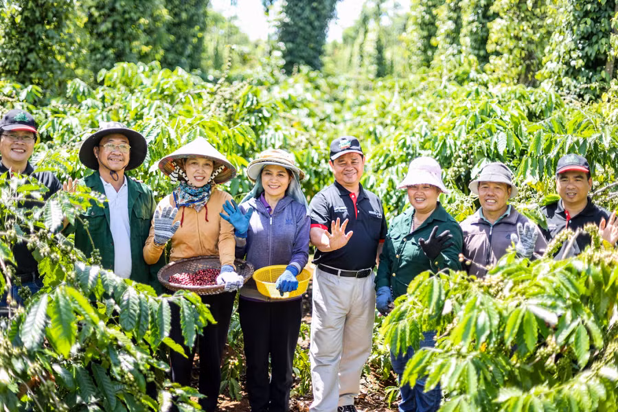 thong-qua-chuong-trinh-nescafe-plan-nestle-viet-nam-da-dong-hanh-cung-hon-23.jpg