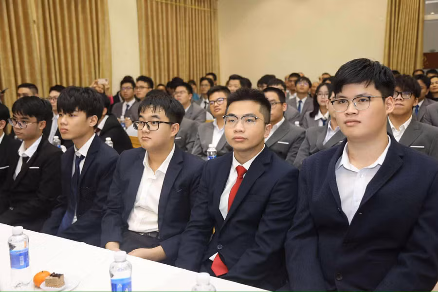 hoc-sinh-4.jpg