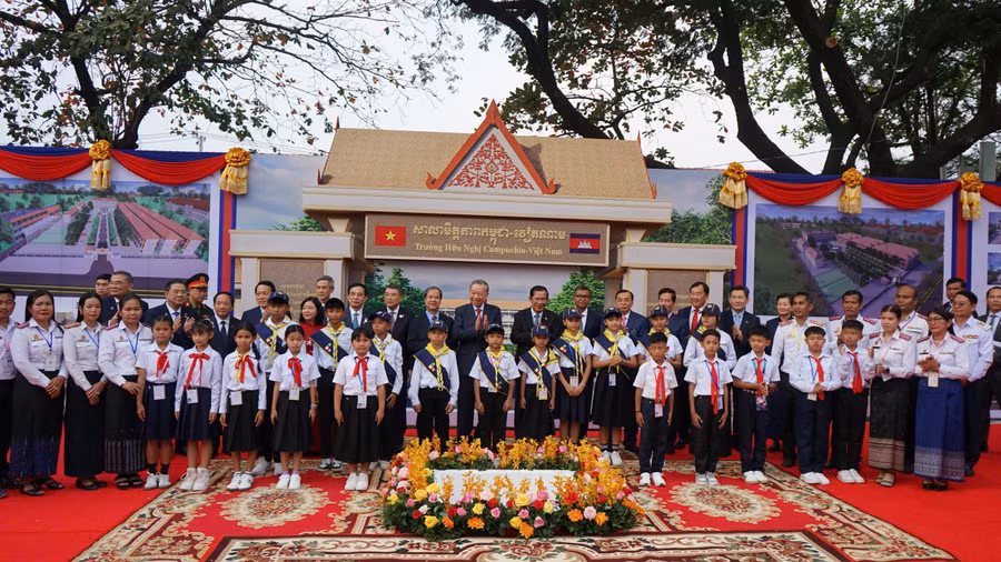 khoi-cong-truong-2.jpg