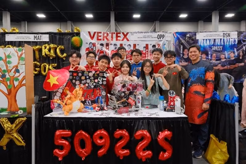 Team 50922S – LSTS VERTEX tại Pit của đội