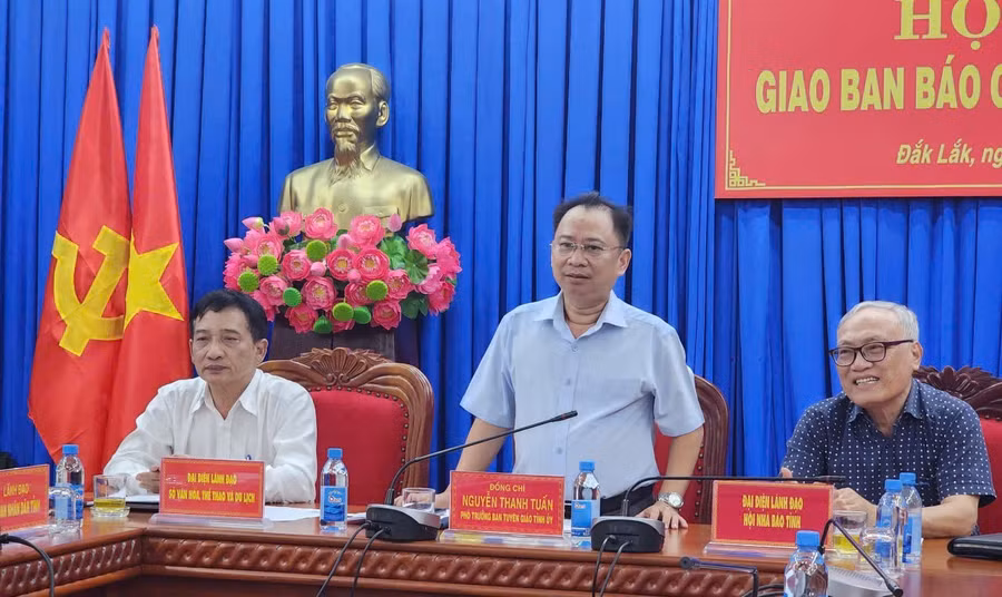 Ông Nguyễn Thanh Tuấn, Phó Trưởng Ban Tuyên giáo Tỉnh uỷ Đắk Lắk phát biểu.