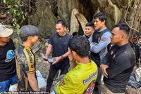 phep-mau-trong-hang-ngap-nuoc-o-lao.png