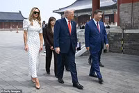 cang-thang-bat-ngo-trong-chuyen-tham-bac-kinh-cua-trump-3.png