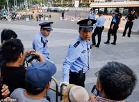 cang-thang-bat-ngo-trong-chuyen-tham-bac-kinh-cua-trump-6.png