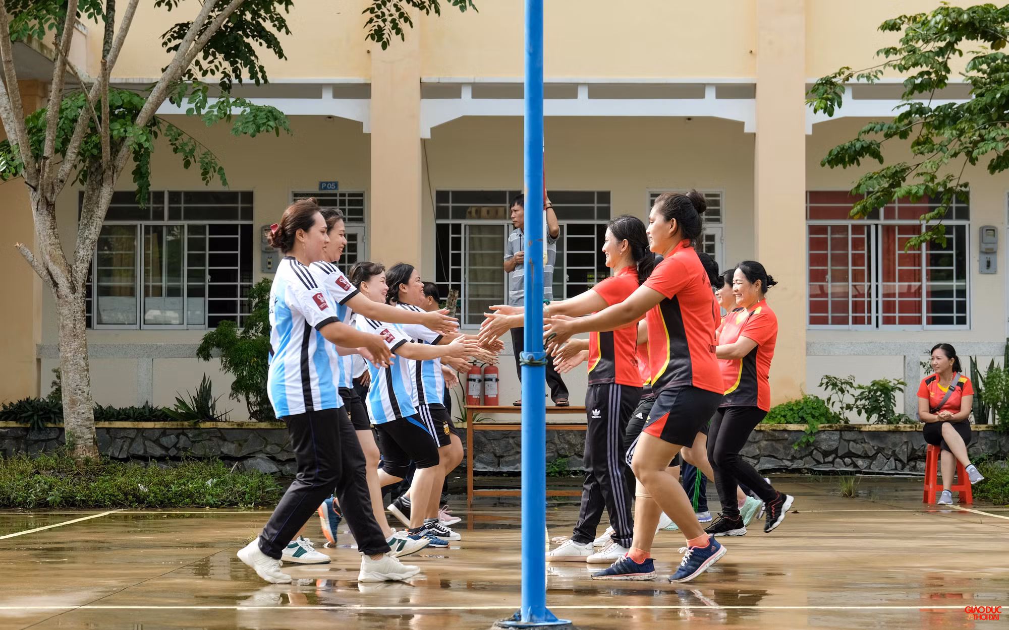 Sôi nổi Hội thao Bóng chuyền công chức viên chức lao động ngành Giáo dục TP Cần Thơ 2022 ảnh 5
