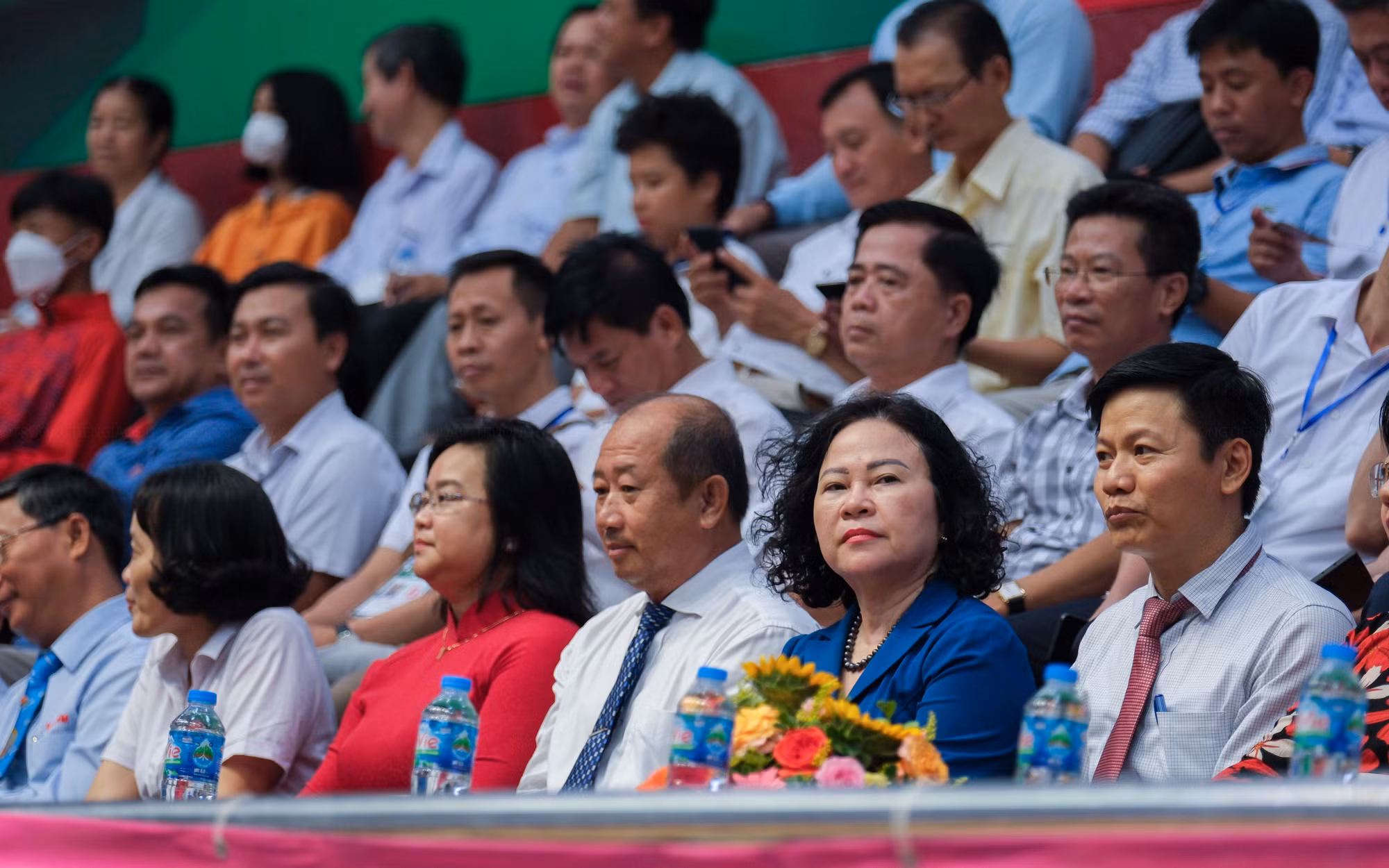 Đại biểu tham dự tại buổi lễ khai mạc.