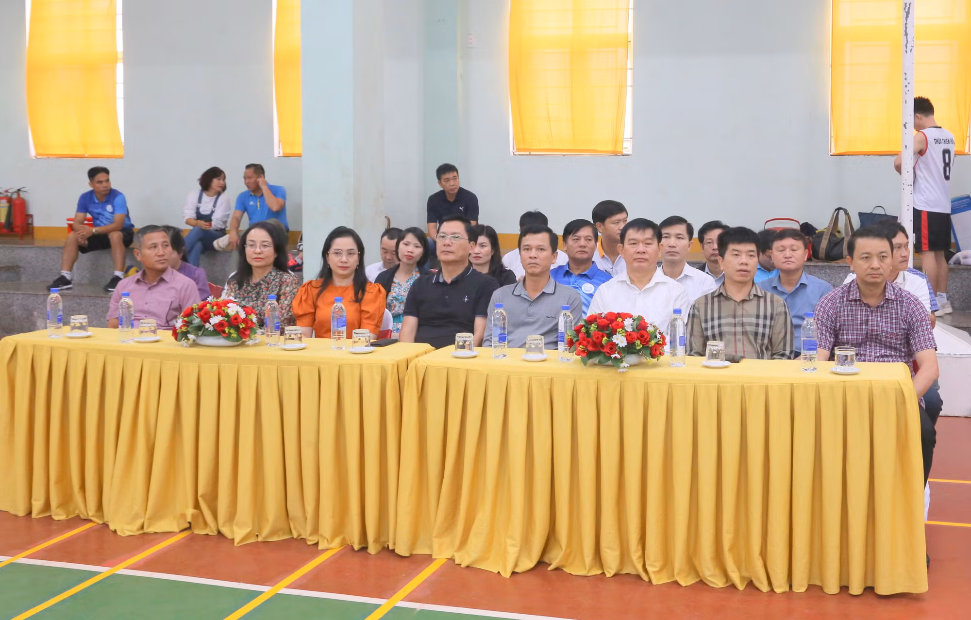 Lãnh đạo Sở GD&amp;ĐT các tỉnh Quảng Trị, Thừa Thiên - Huế, Hà Tĩnh dự khai mạc.