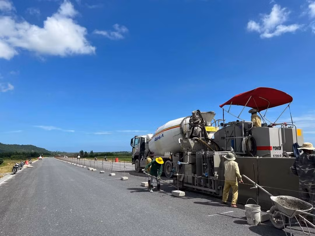 Quá trình thi công, đơn vị đầu tư đặc biệt chú trọng an toàn và đặt tiêu chuẩn chất lượng lên hàng đầu.