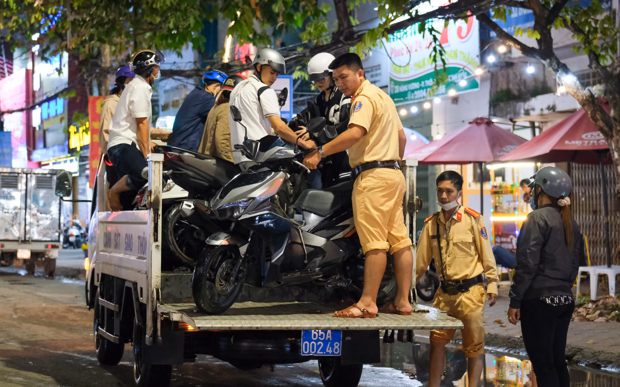Trả khách ở những vùng cao, khô ráo. Trả khách ở những vùng cao, khô ráo.