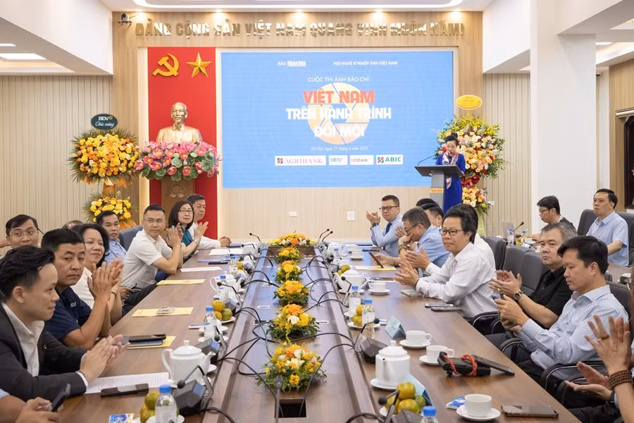 Quang cảnh lễ phát động cuộc thi.