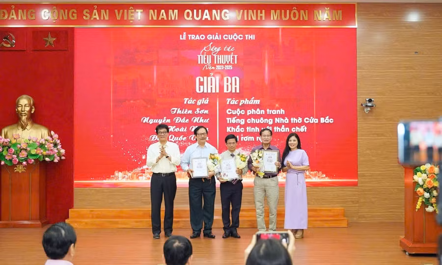 giai-nhi.jpg