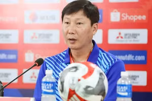 HLV Kim Sang-sik tự tin trước trận gặp Philippines.