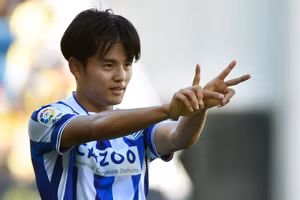Takefusa Kubo sáng cửa gia nhập Tottenham.