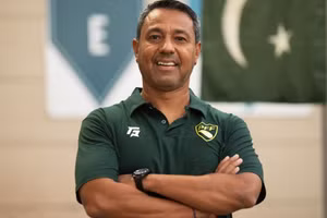 HLV Nolberto Solano tự tin trước trận gặp Việt Nam.
