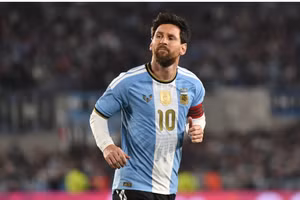 Messi bị chỉ trích vì thái độ kênh kiệu.