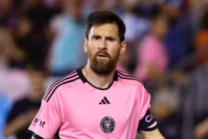 Messi không phải là cầu thủ vĩ đại nhất theo HLV Pochettino.