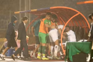 Tiền vệ Caio Cesar gặp chấn thương ở vòng 24 V-League.