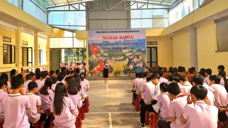 a4-hoa-chung.jpg