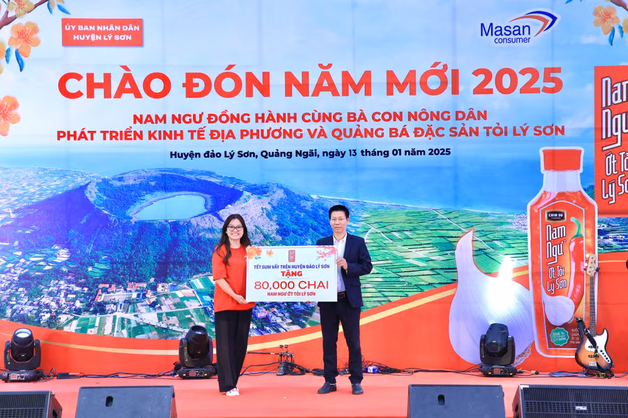9-buoc-sang-nam-moi-2025-nam-ngu-tiep-tuc-dong-hanh-cung-ba-con-nong-dan-phat-trien-kinh-te-dia-phuong-va-quang-ba-dac-san-toi-ly-son.jpg