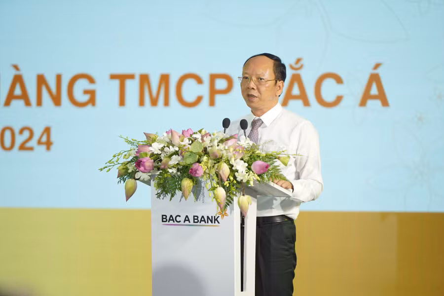 7 BAB Ông Bùi Thanh An Phó Chủ tịch UBND tỉnh Nghệ An phát biểu trong buổi lễ.JPG