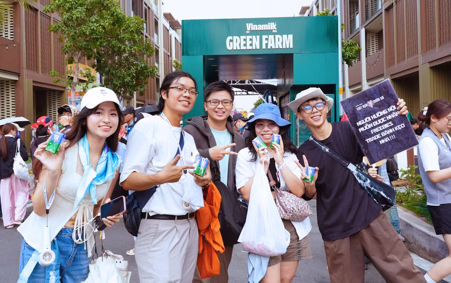 Green Farm là sữa tươi duy nhất (*) trên thị trường sở hữu bộ 3 giải thưởng quốc tế về Chất lượng, An toàn và Vị ngon