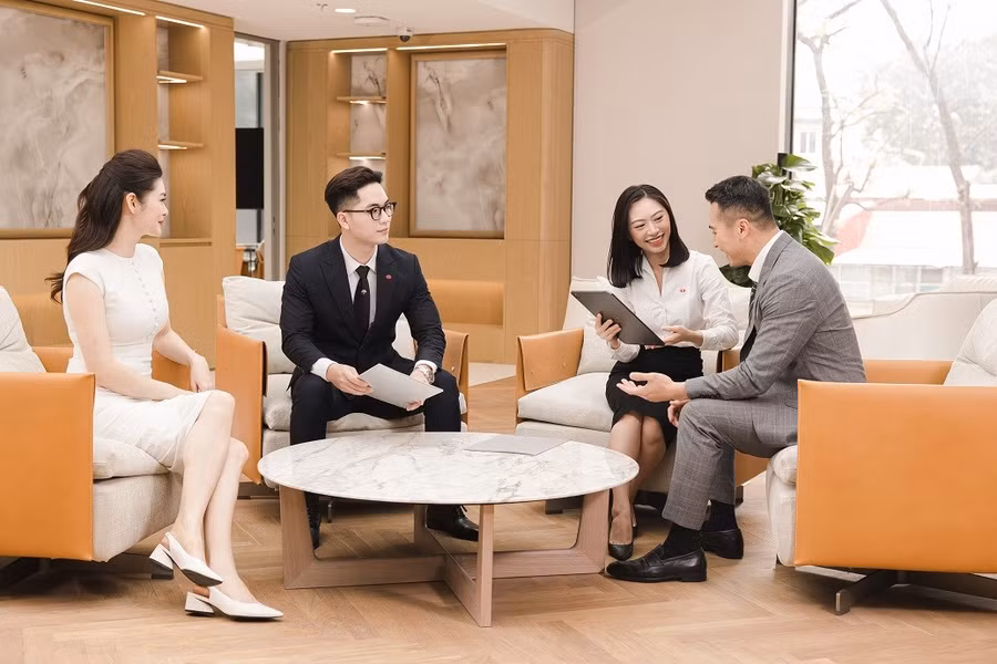 1-tcb-ngan-hang-tot-nhat-vn-voi-ton-chi-khach-hang-la-trong-tam.jpg