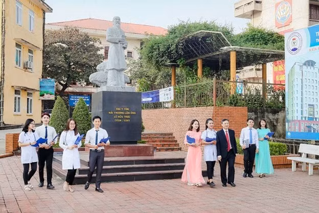 Đón nhận thế hệ bác sĩ tương lai với công tác tuyển sinh ngành Y Khoa tại Đại học Y Dược Thái Nguyên