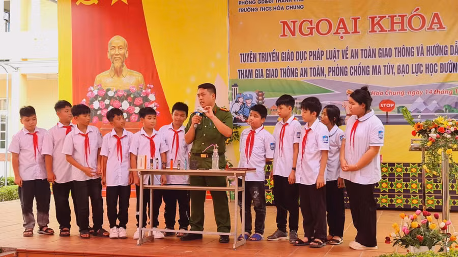a3-hoa-chung.jpg