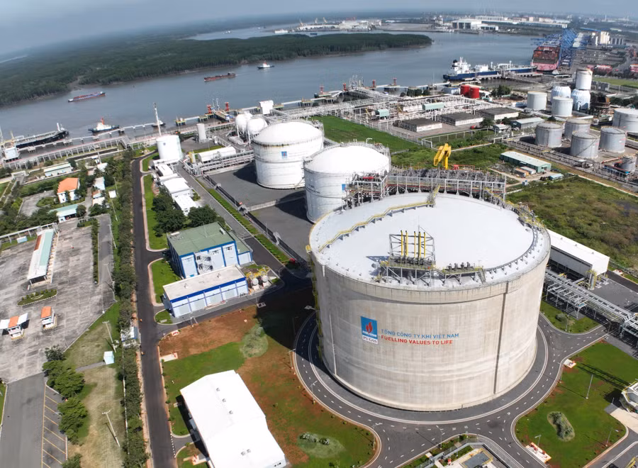 Kho LNG Thị Vải tại Kho cảng PV GAS Vũng Tàu giữ vai trò tàng trữ và cung cấp LNG cho các hộ tiêu thụ khí, LNG khu vực Đông Nam Bộ 