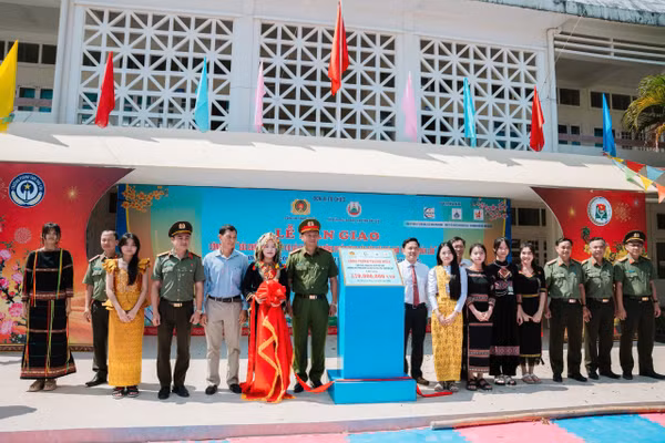 Lễ bàn giao công trình sửa chữa, nâng cấp cơ sở vật chất.