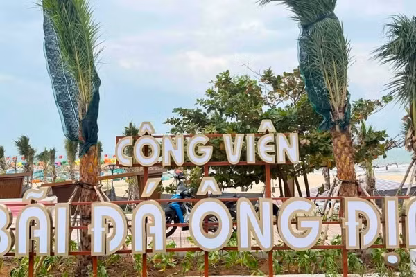 Bãi Đá Ông Địa khoác áo mới, thêm không gian công cộng ven biển.