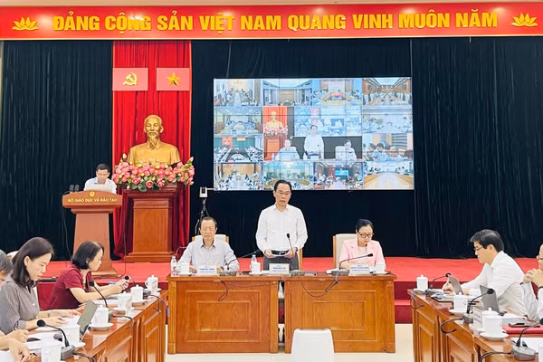 Bộ trưởng Hoàng Minh Sơn phát biểu khai mạc Hội nghị.