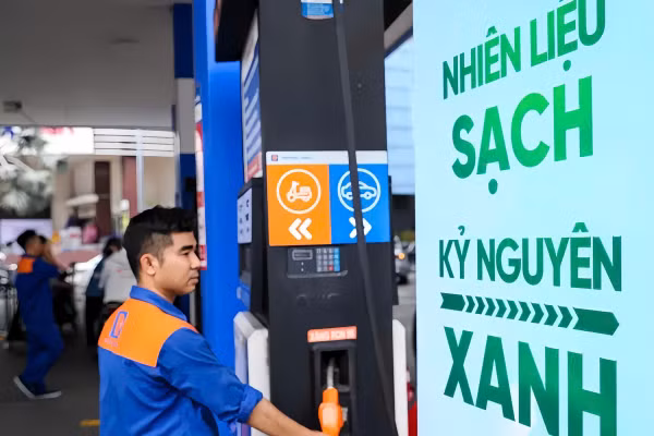 Xăng sinh học E10 đang được xem là bước đi mới trong lộ trình chuyển đổi năng lượng tại Việt Nam.