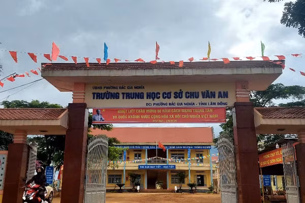 Trường THCS Chu Văn An, phường Bắc Gia Nghĩa, tỉnh Lâm Đồng.