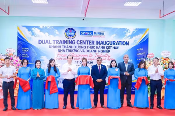 Từ xưởng thực hành đến hành trình chạm ngõ nghề nghiệp của sinh viên CAM