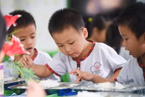 Một bữa ăn học đường của học sinh TP Đà Nẵng. Ảnh: INT