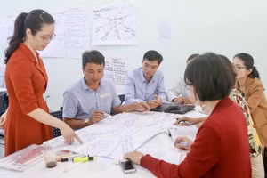 Cần tạo môi trường, điều kiện thuận lợi về chế độ, chính sách để tạo động lực phát triển đội ngũ giáo viên cốt cán. Ảnh: ITN