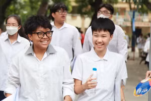 Thí sinh tham dự Kỳ thi tốt nghiệp THPT năm 2025 tại Hà Nội. Ảnh: Việt Cường