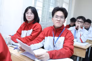Học sinh lớp 12 Trường THPT Xuân Phương, quận Nam Từ Liêm, Hà Nội. Ảnh: Đình Tuệ 