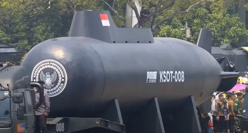 Tàu ngầm tự hành KSOT-008 được trang bị AI của Indonesia.