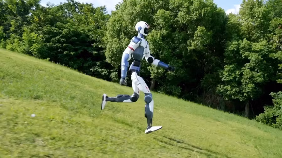 muc-gia-thap-bat-ngo-cho-robot-hinh-nguoi-co-the-chay-nhao-lon-dam-boc-2.jpg