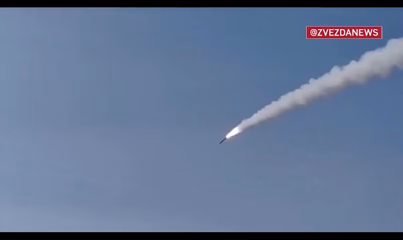 Video hệ thống phòng không Tor-M2 tung đòn hạ UAV Valkyrie ở Kharkiv