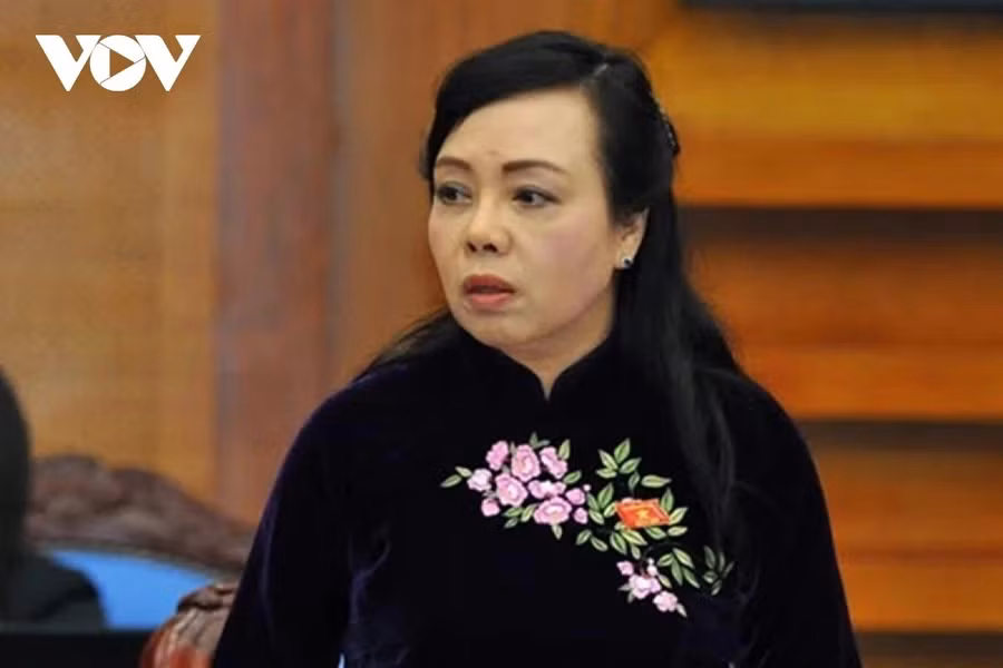 trinh-ban-chap-hanh-trung-uong-dang-xem-xet-xu-ly-ky-luat-dang-vien-vi-pham-8246.jpg