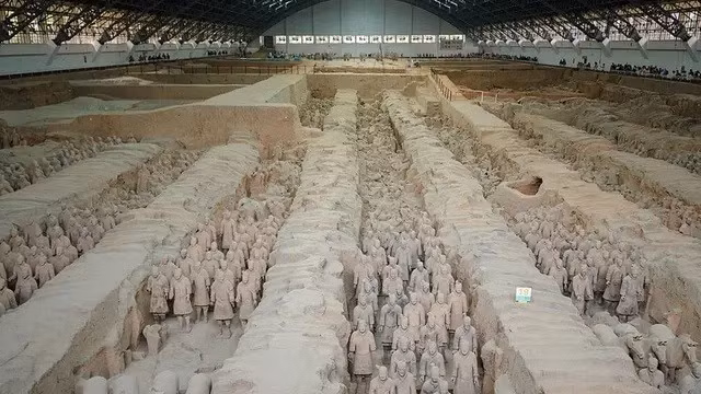 Hình ảnh đội quân đất nung được khai quật.