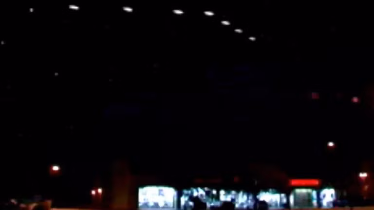 7-vu-cham-tran-ufo-gay-chan-dong-the-gioi-4.jpg